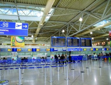 Αναστάτωση σε πτήση από Αθήνα για Ρώμη λόγω ενός παράνομου Πακιστανού